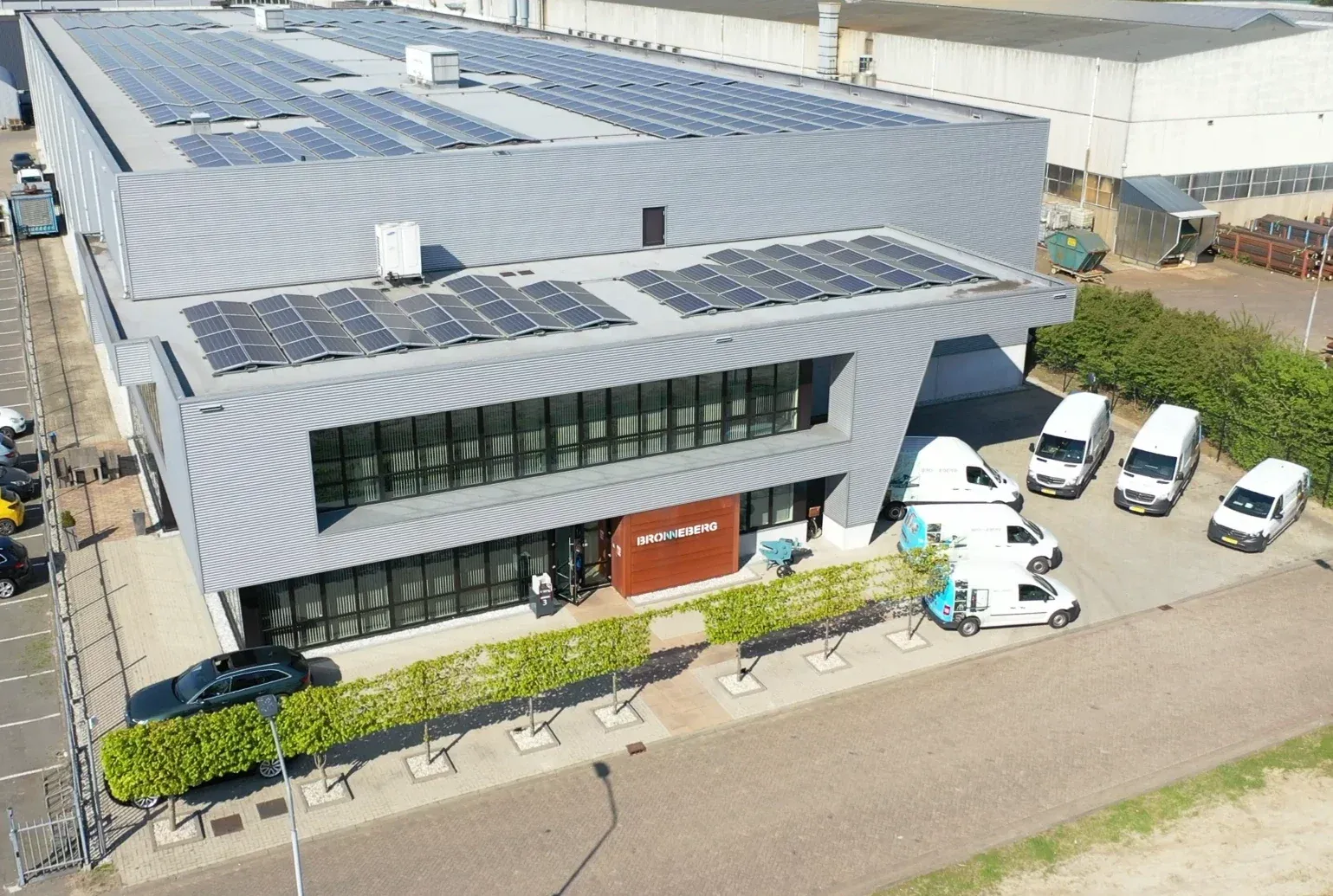 Bronneberg premises in Helmond with service vans, aerial view